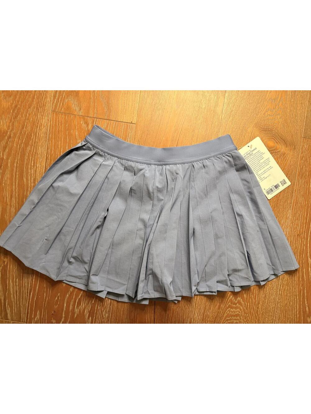Lululemon Gray Tennis High Rise Pleated Skirt Lightweight Athletic Skirt Size 6